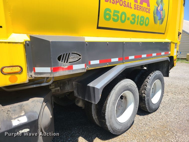 image for item MO9874 2011 Mack LEU  refuse truck