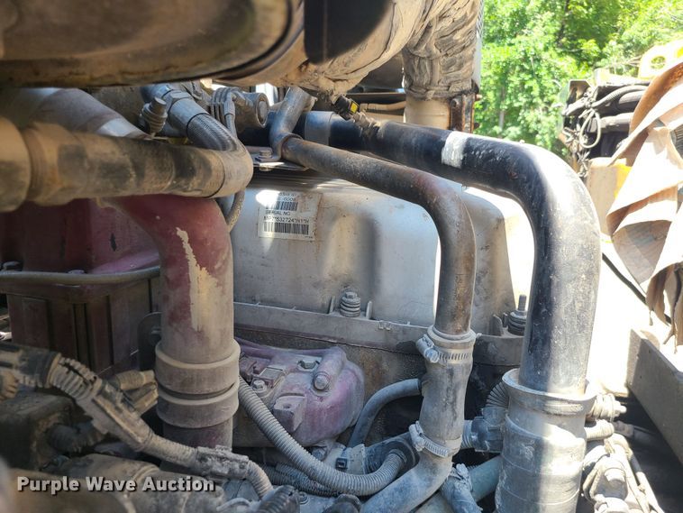 image for item MO9874 2011 Mack LEU  refuse truck