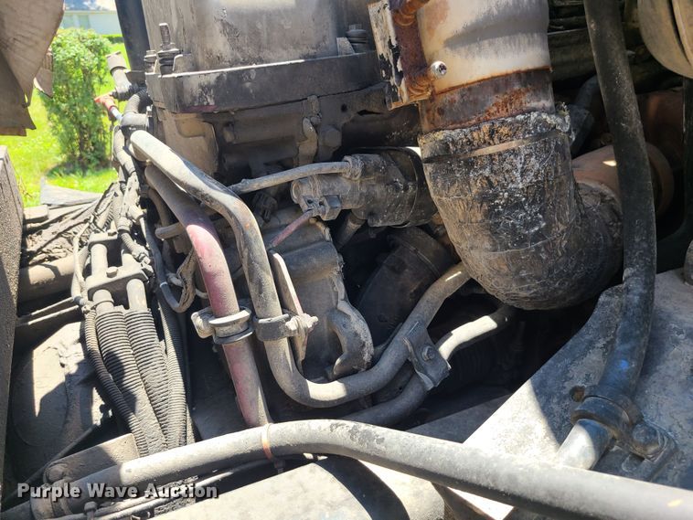 image for item MO9874 2011 Mack LEU  refuse truck