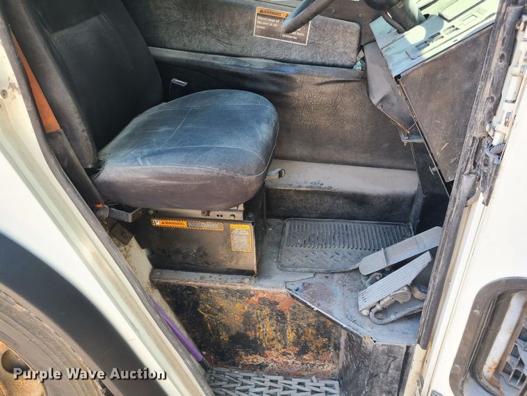 image for item MO9874 2011 Mack LEU  refuse truck