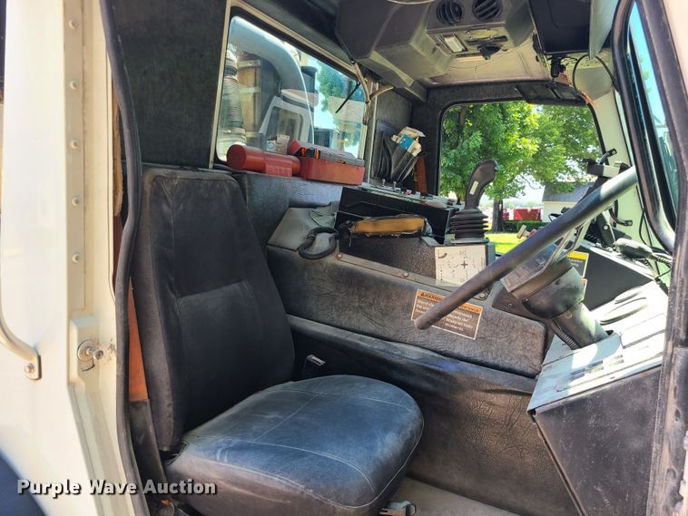 image for item MO9874 2011 Mack LEU  refuse truck