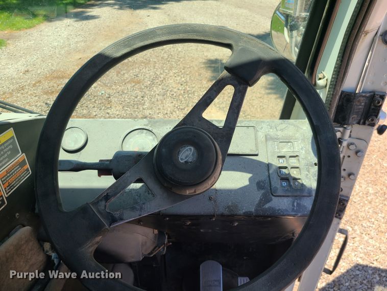 image for item MO9874 2011 Mack LEU  refuse truck