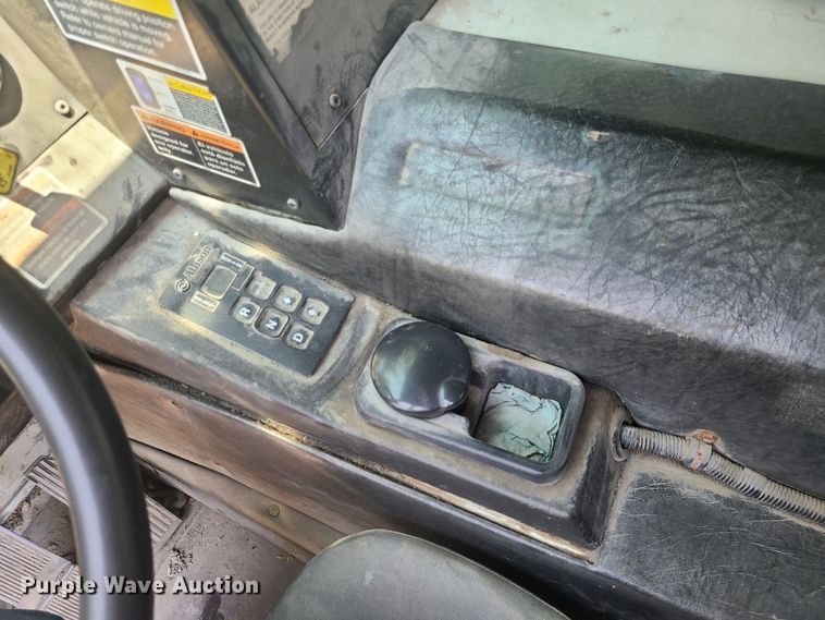 image for item MO9874 2011 Mack LEU  refuse truck