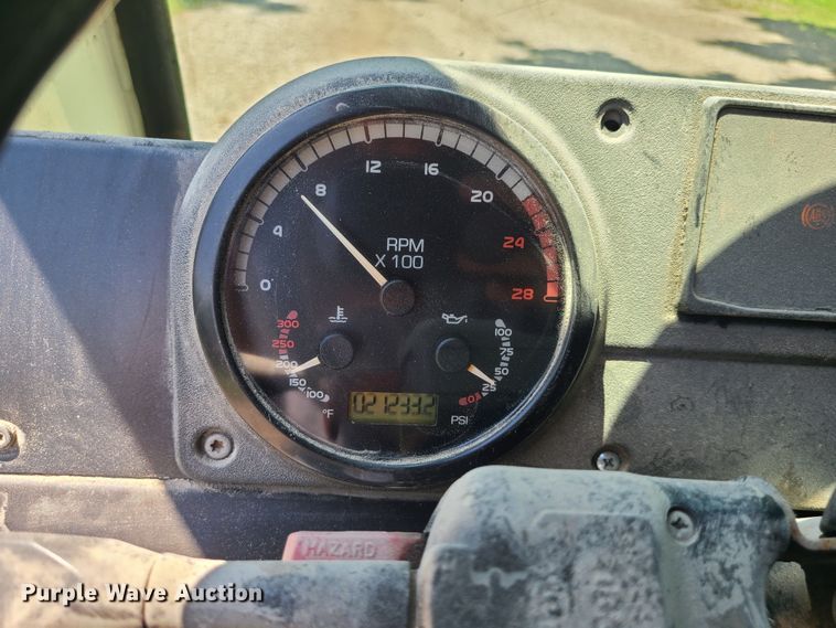 image for item MO9874 2011 Mack LEU  refuse truck