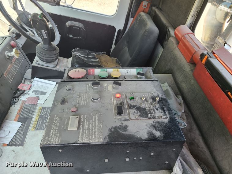 image for item MO9874 2011 Mack LEU  refuse truck