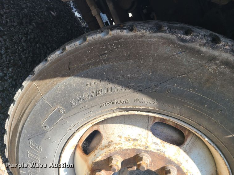 image for item MO9874 2011 Mack LEU  refuse truck