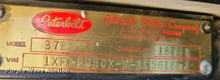 image for item MO9884 2001 Peterbilt 378  semi truck