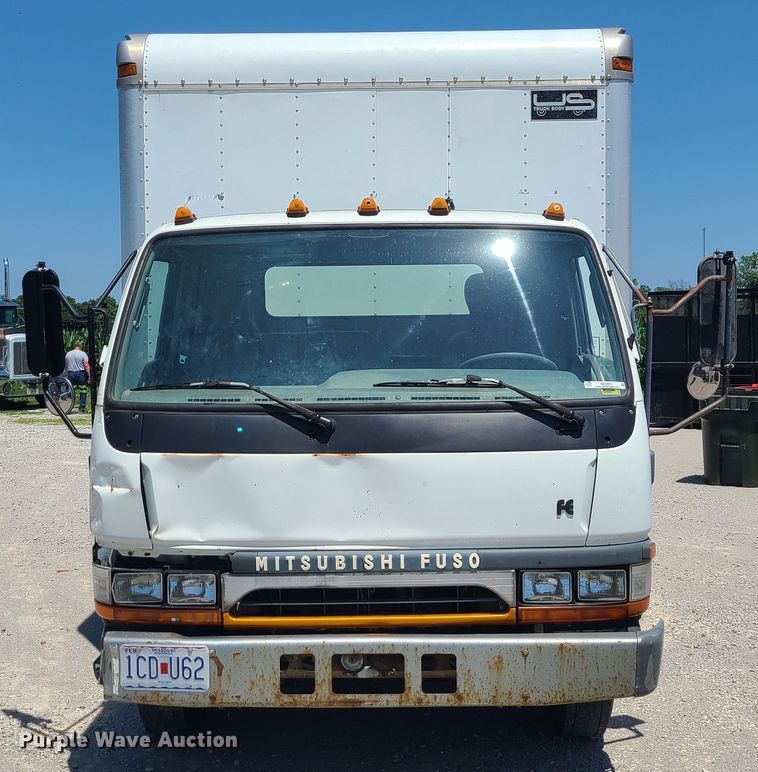image for item MO9885 1998 Mitsubishi Fuso FE  box truck