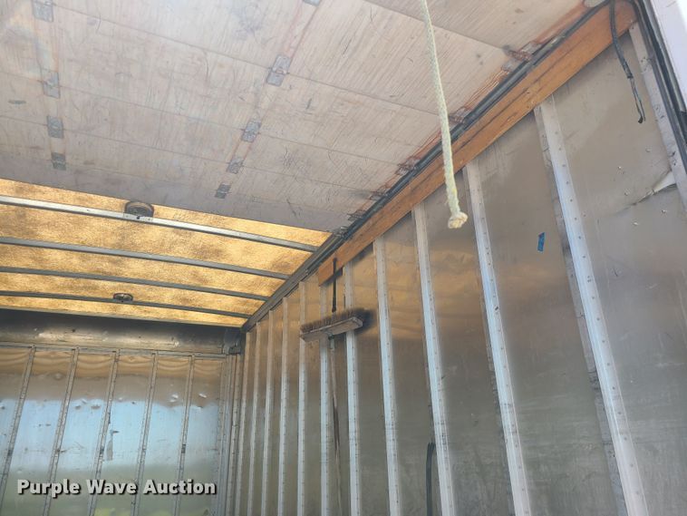 image for item MO9885 1998 Mitsubishi Fuso FE  box truck