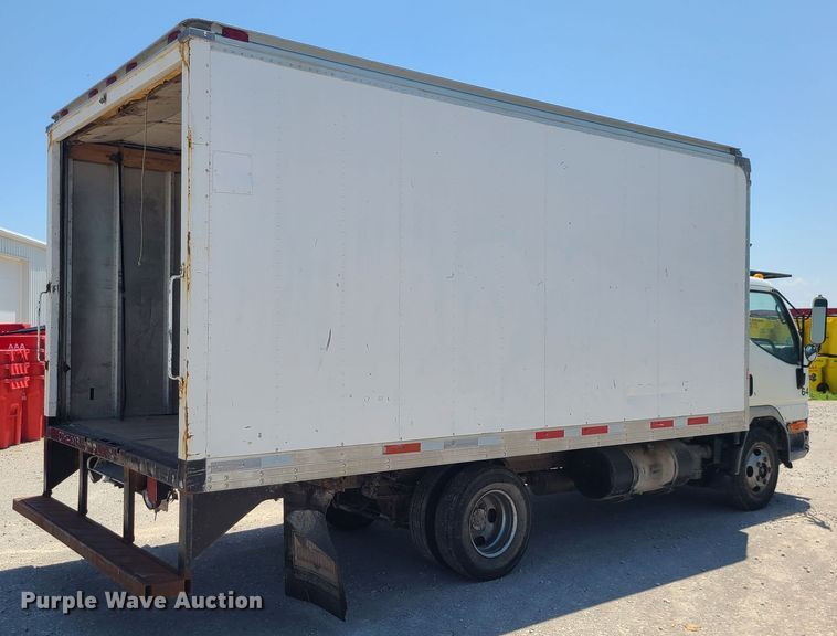 image for item MO9885 1998 Mitsubishi Fuso FE  box truck