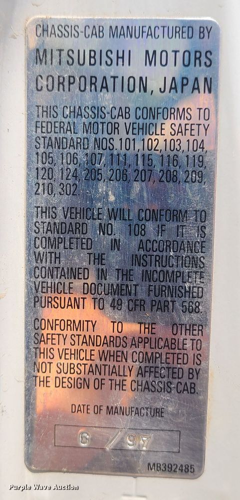 image for item MO9885 1998 Mitsubishi Fuso FE  box truck