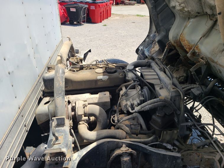 image for item MO9885 1998 Mitsubishi Fuso FE  box truck