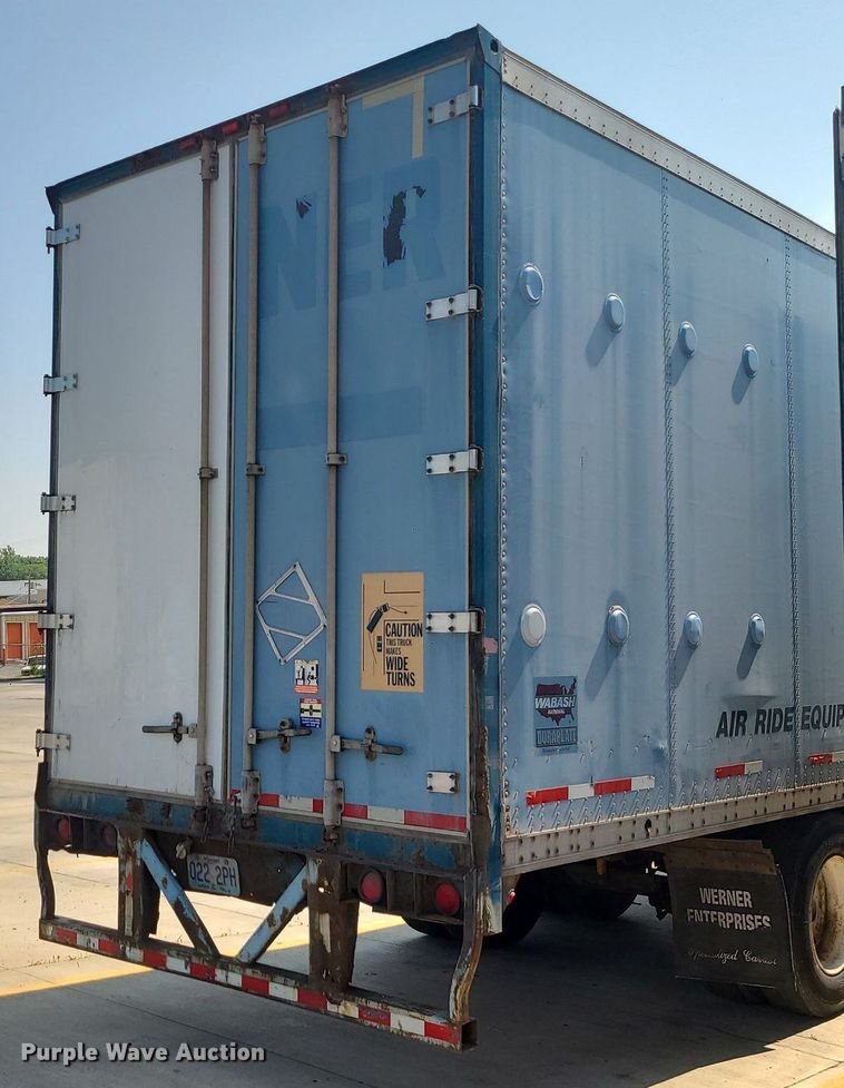 image for item MO9888 2000 Wabash  dry van trailer