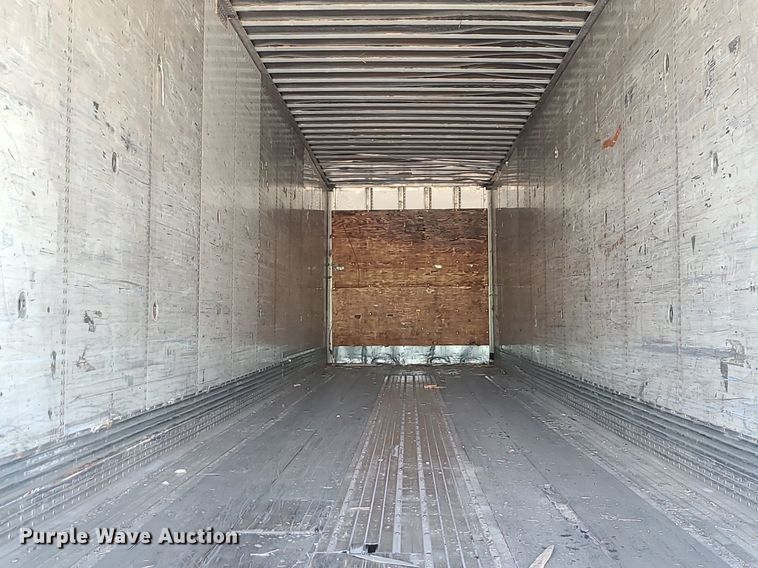 image for item MO9888 2000 Wabash  dry van trailer