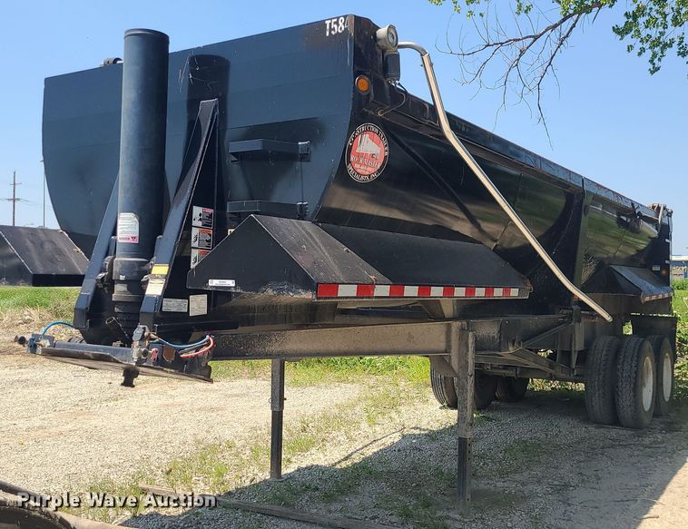 image for item MO9901 2016 CTS end dump trailer