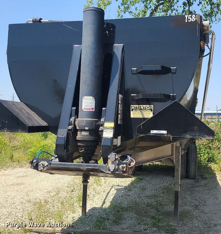 image for item MO9901 2016 CTS end dump trailer