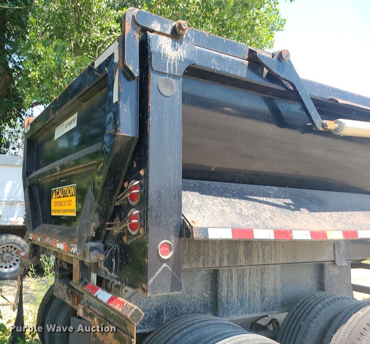 image for item MO9901 2016 CTS end dump trailer