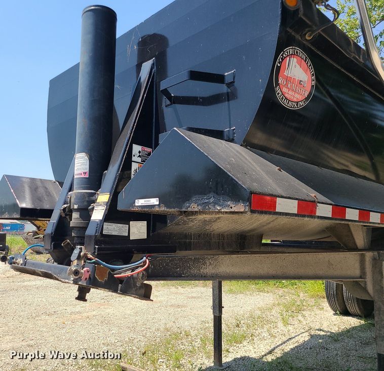 image for item MO9901 2016 CTS end dump trailer