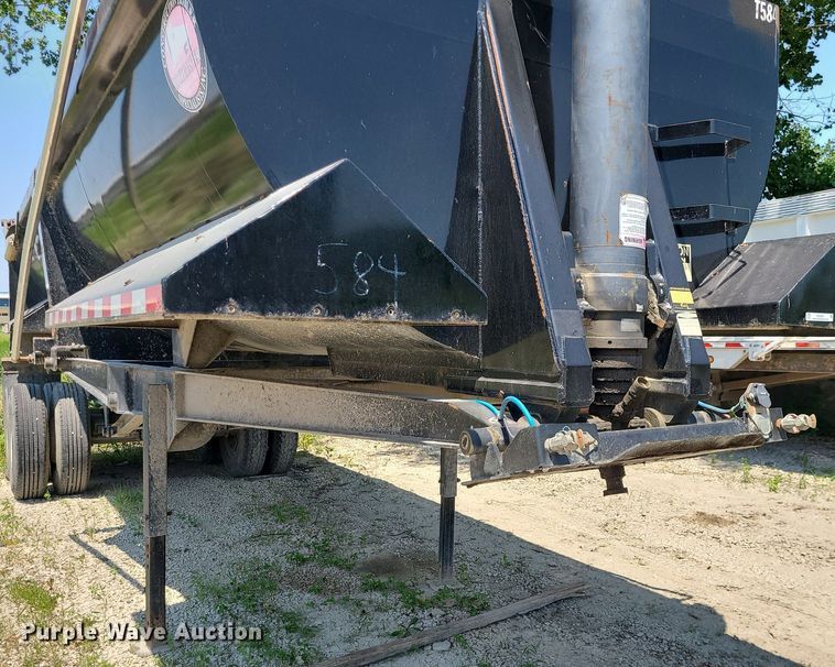 image for item MO9901 2016 CTS end dump trailer