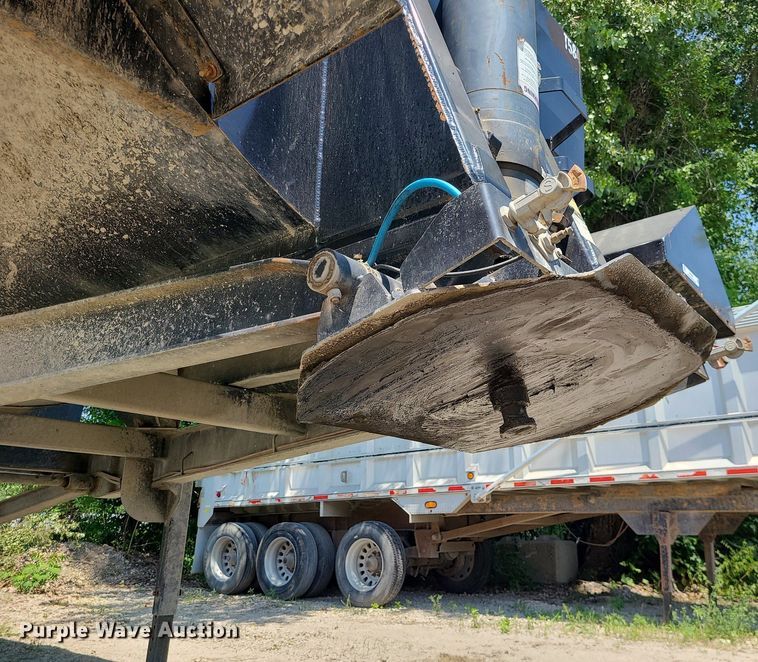 image for item MO9901 2016 CTS end dump trailer