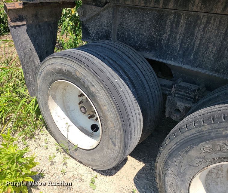 image for item MO9901 2016 CTS end dump trailer