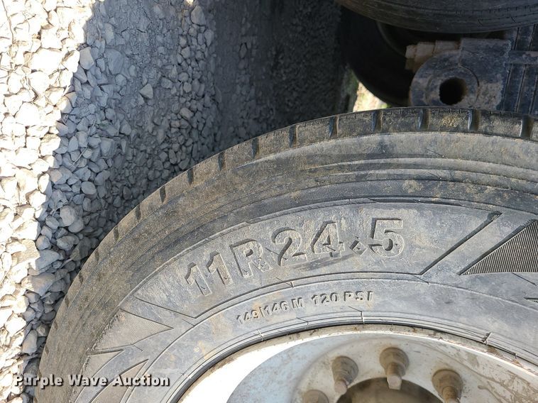 image for item MO9901 2016 CTS end dump trailer