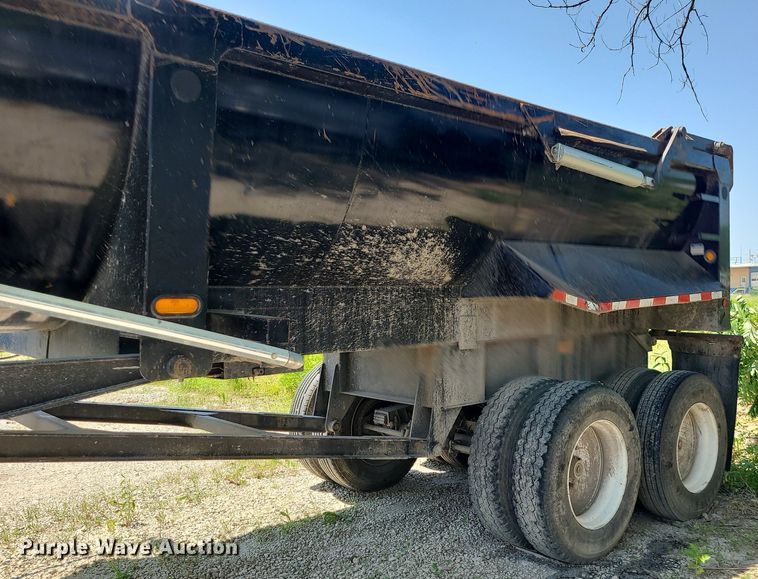 image for item MO9901 2016 CTS end dump trailer