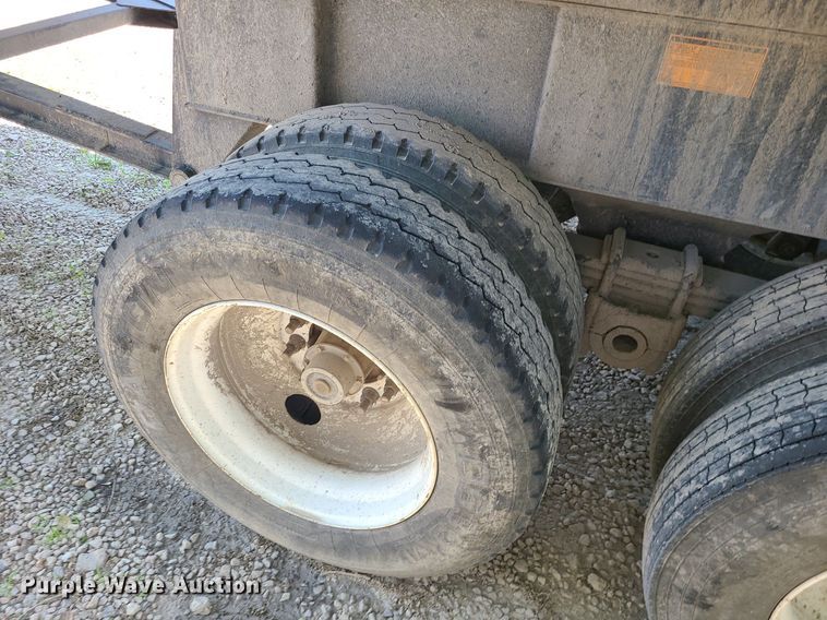 image for item MO9901 2016 CTS end dump trailer