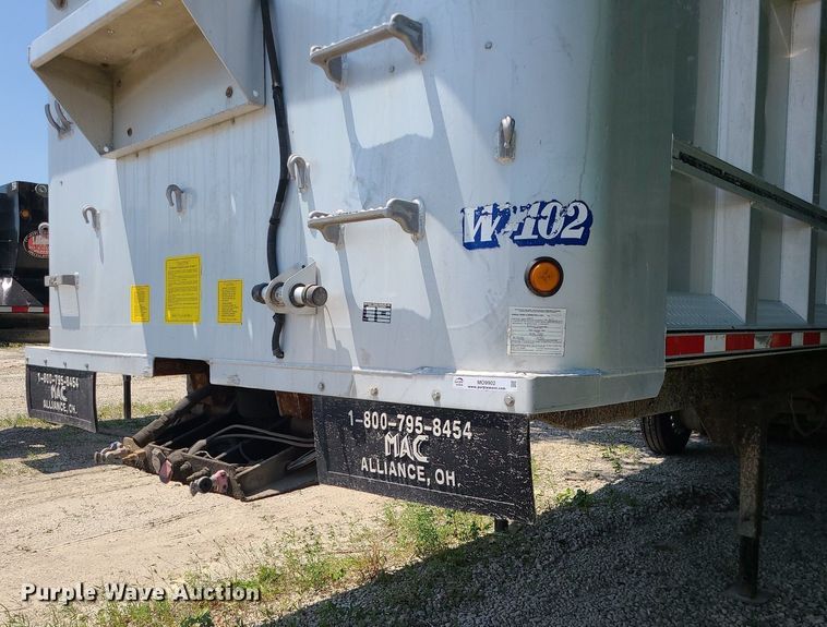 image for item MO9902 2001 MAC  end dump trailer