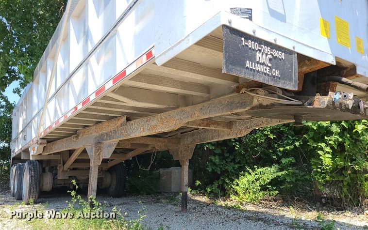 image for item MO9902 2001 MAC  end dump trailer