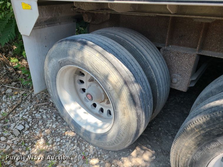 image for item MO9902 2001 MAC  end dump trailer