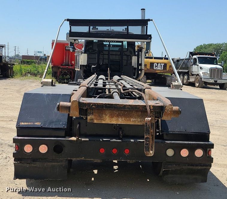 image for item MO9918 1988 Mack Superliner RW700  roll-off container truck