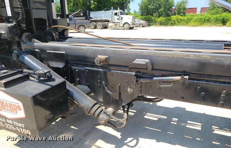 image for item MO9918 1988 Mack Superliner RW700  roll-off container truck