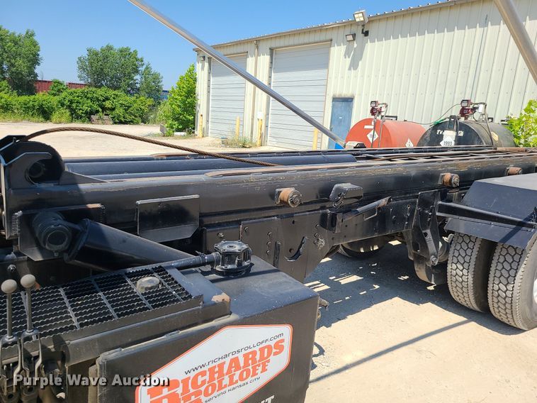 image for item MO9918 1988 Mack Superliner RW700  roll-off container truck