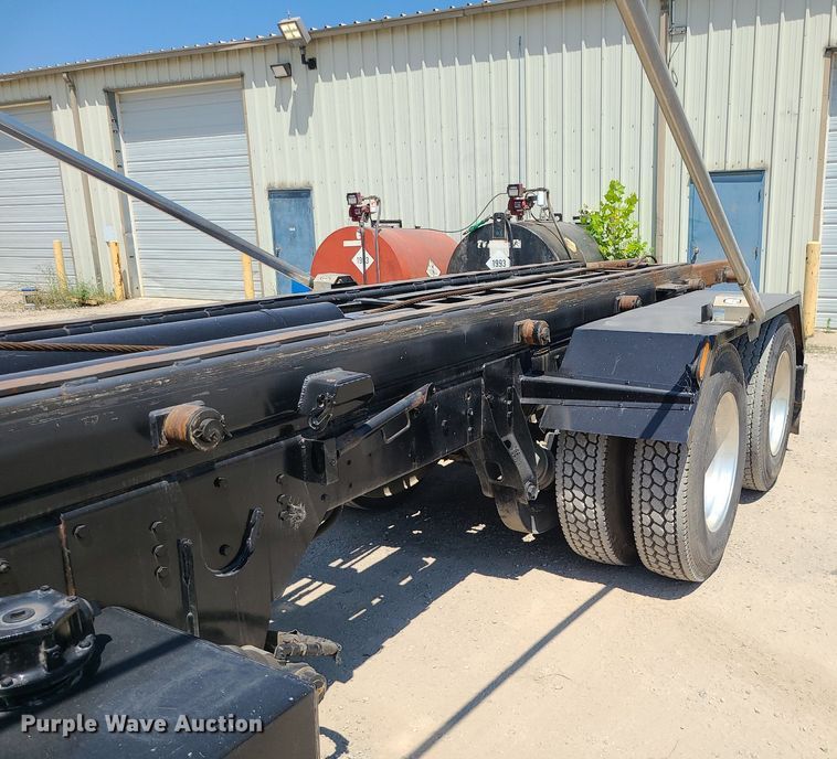 image for item MO9918 1988 Mack Superliner RW700  roll-off container truck