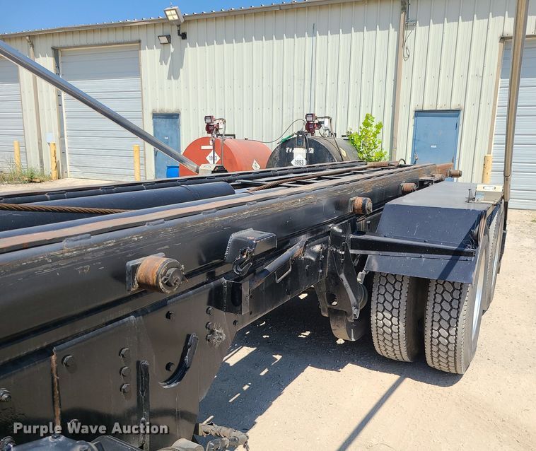 image for item MO9918 1988 Mack Superliner RW700  roll-off container truck