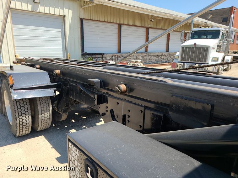 image for item MO9918 1988 Mack Superliner RW700  roll-off container truck