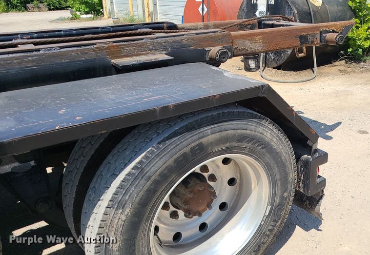 image for item MO9918 1988 Mack Superliner RW700  roll-off container truck