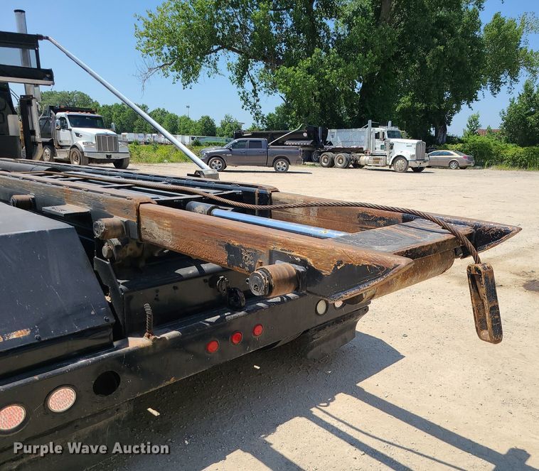 image for item MO9918 1988 Mack Superliner RW700  roll-off container truck