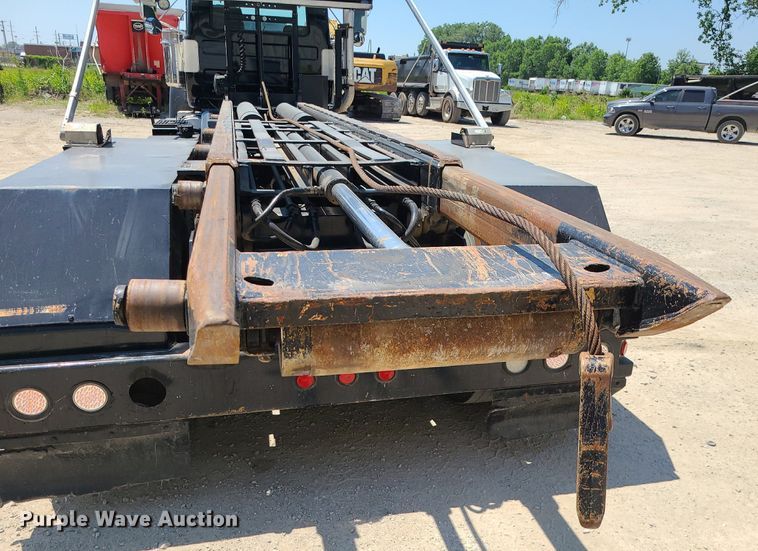 image for item MO9918 1988 Mack Superliner RW700  roll-off container truck