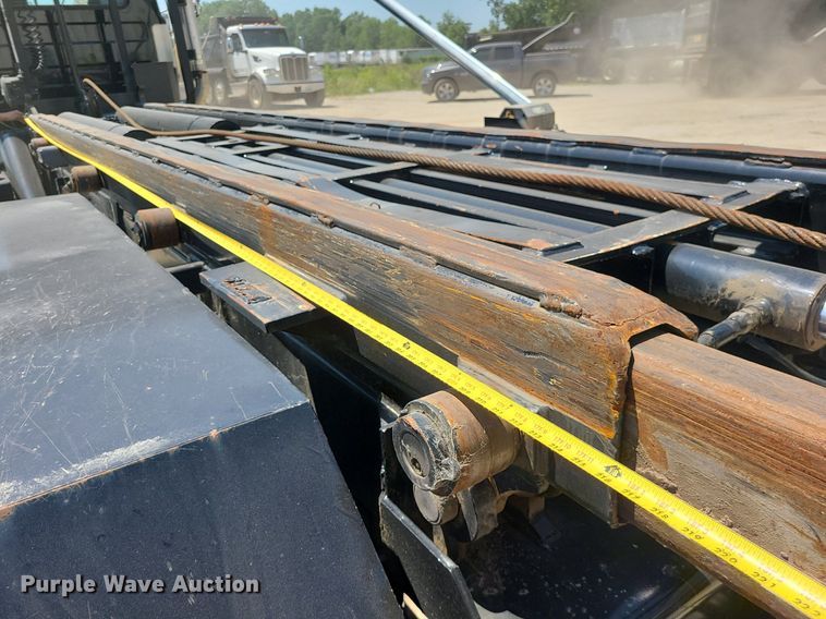 image for item MO9918 1988 Mack Superliner RW700  roll-off container truck