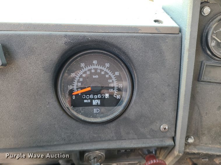 image for item MO9918 1988 Mack Superliner RW700  roll-off container truck