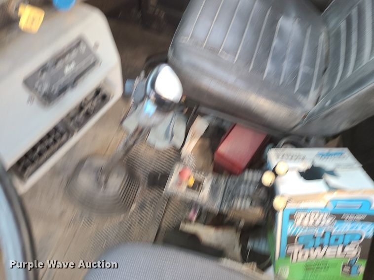 image for item MO9918 1988 Mack Superliner RW700  roll-off container truck