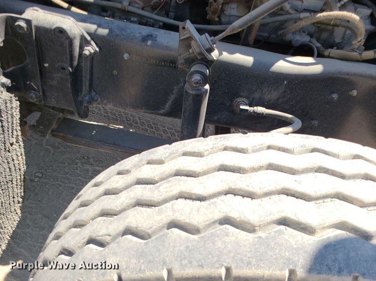 image for item MO9918 1988 Mack Superliner RW700  roll-off container truck