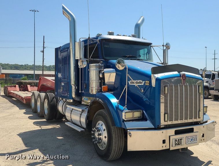 image for item MO9919 2007 Kenworth T800  semi truck