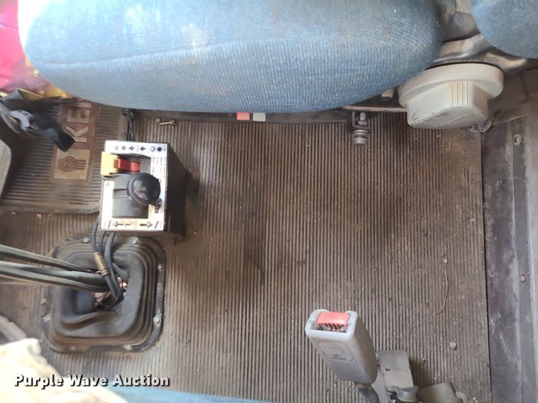 image for item MO9919 2007 Kenworth T800  semi truck