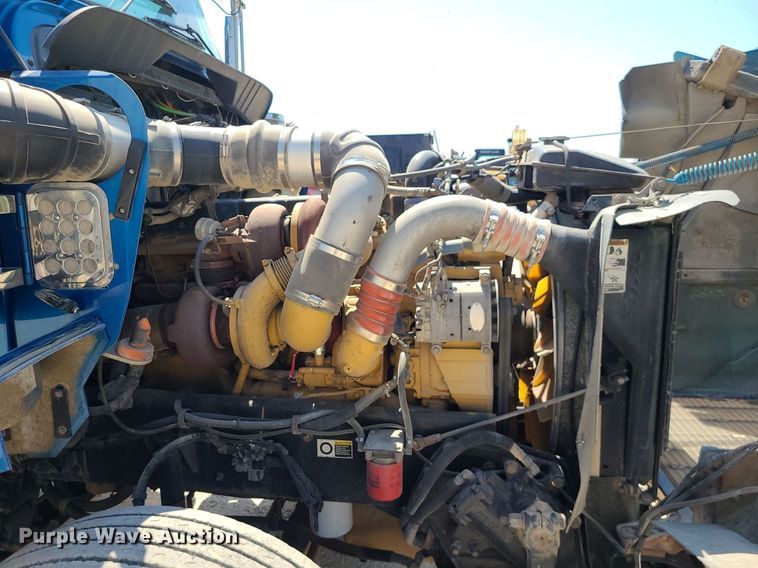 image for item MO9919 2007 Kenworth T800  semi truck