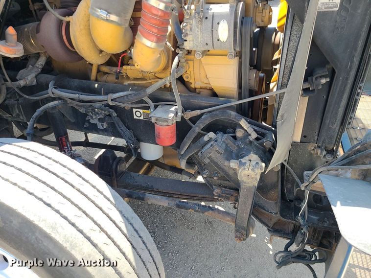 image for item MO9919 2007 Kenworth T800  semi truck