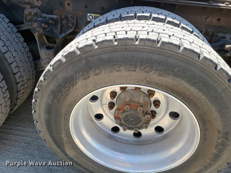 image for item MO9919 2007 Kenworth T800  semi truck