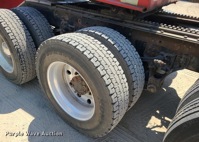 image for item MO9919 2007 Kenworth T800  semi truck